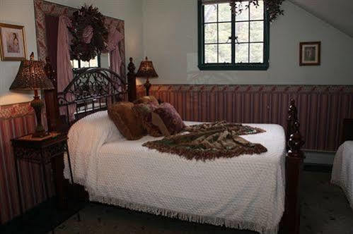 The Historic Brook Forest Inn Evergreen Luaran gambar
