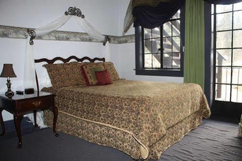 The Historic Brook Forest Inn Evergreen Luaran gambar