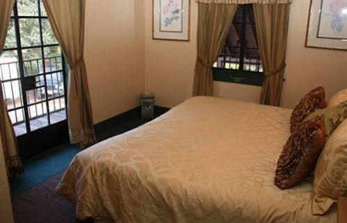 The Historic Brook Forest Inn Evergreen Luaran gambar
